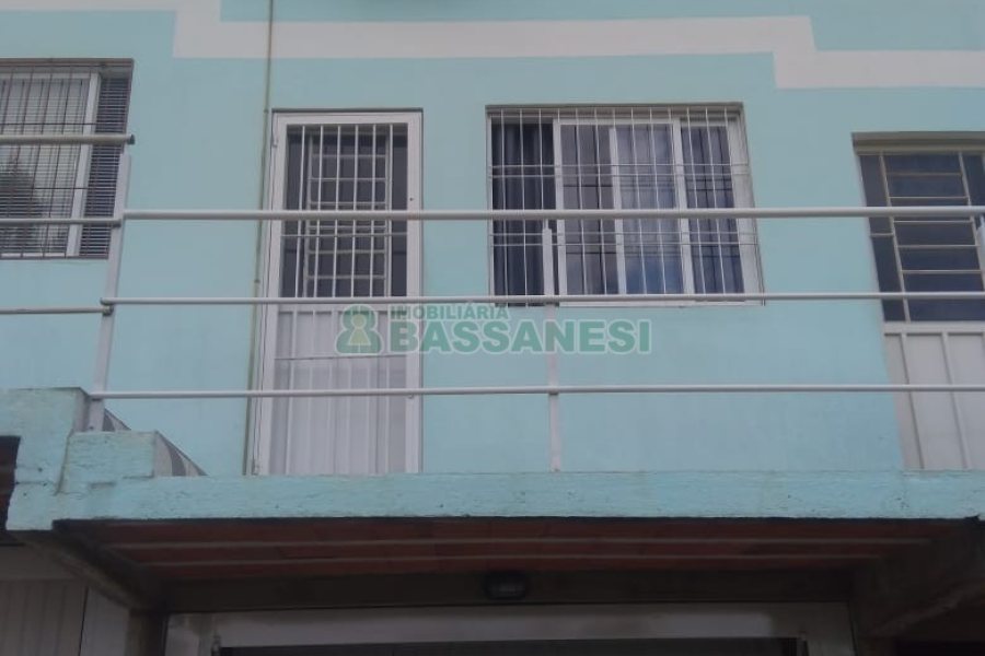 Sobrado com 73m², no bairro Salgado Filho em Caxias do Sul para Comprar
