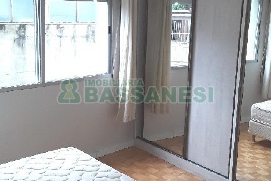 Apto Mobiliado com 74m², 2 dormitórios, 1 vaga, no bairro Sagrada Família em Caxias do Sul para Comprar