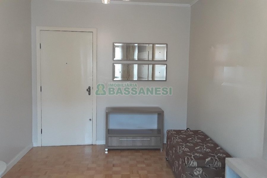 Apto Mobiliado com 74m², 2 dormitórios, 1 vaga, no bairro Sagrada Família em Caxias do Sul para Comprar