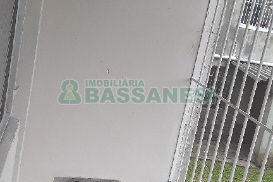 Apto Mobiliado com 74m², 2 dormitórios, 1 vaga, no bairro Sagrada Família em Caxias do Sul para Comprar