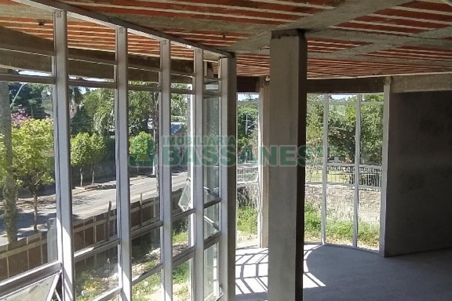 Loja com 200m², no bairro Ana Rech em Caxias do Sul para Alugar