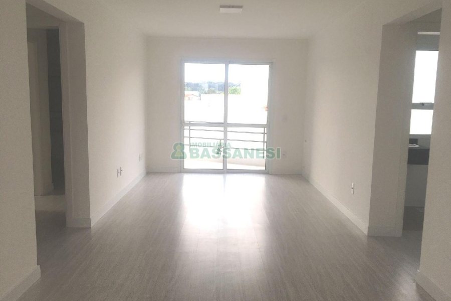 Apartamento com 82m², 2 dormitórios, 2 vagas, no bairro Desvio Rizzo em Caxias do Sul para Comprar