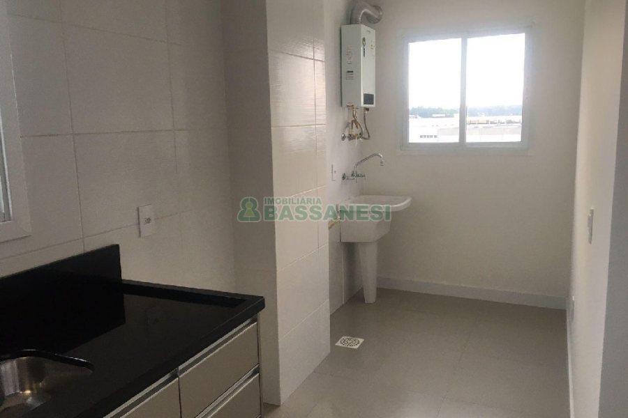 Apartamento com 82m², 2 dormitórios, 2 vagas, no bairro Desvio Rizzo em Caxias do Sul para Comprar