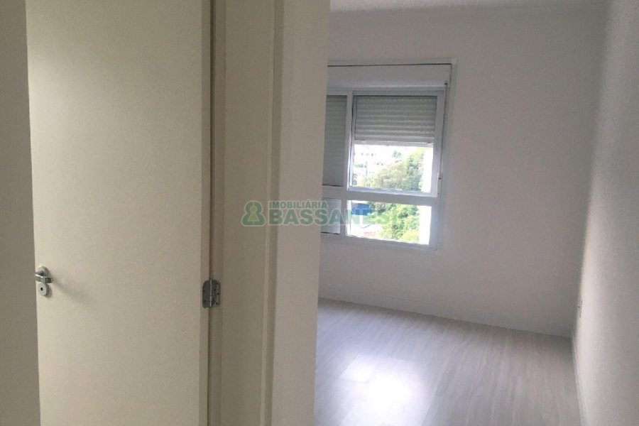 Apartamento com 82m², 2 dormitórios, 2 vagas, no bairro Desvio Rizzo em Caxias do Sul para Comprar