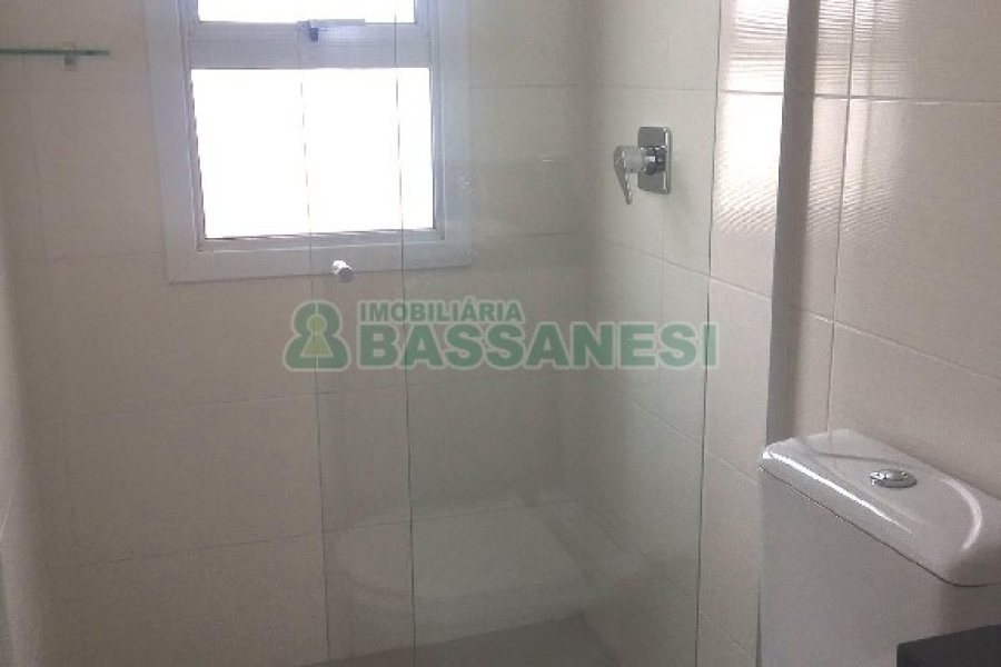 Apartamento com 82m², 2 dormitórios, 2 vagas, no bairro Desvio Rizzo em Caxias do Sul para Comprar