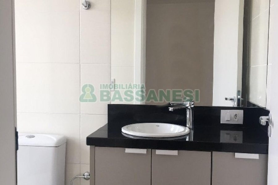 Apartamento com 82m², 2 dormitórios, 2 vagas, no bairro Desvio Rizzo em Caxias do Sul para Comprar