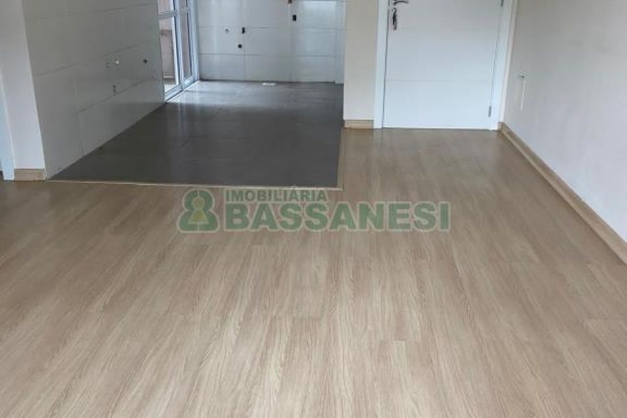 Apartamento com 71m², 2 dormitórios, 1 vaga, no bairro Salgado Filho em Caxias do Sul para Comprar