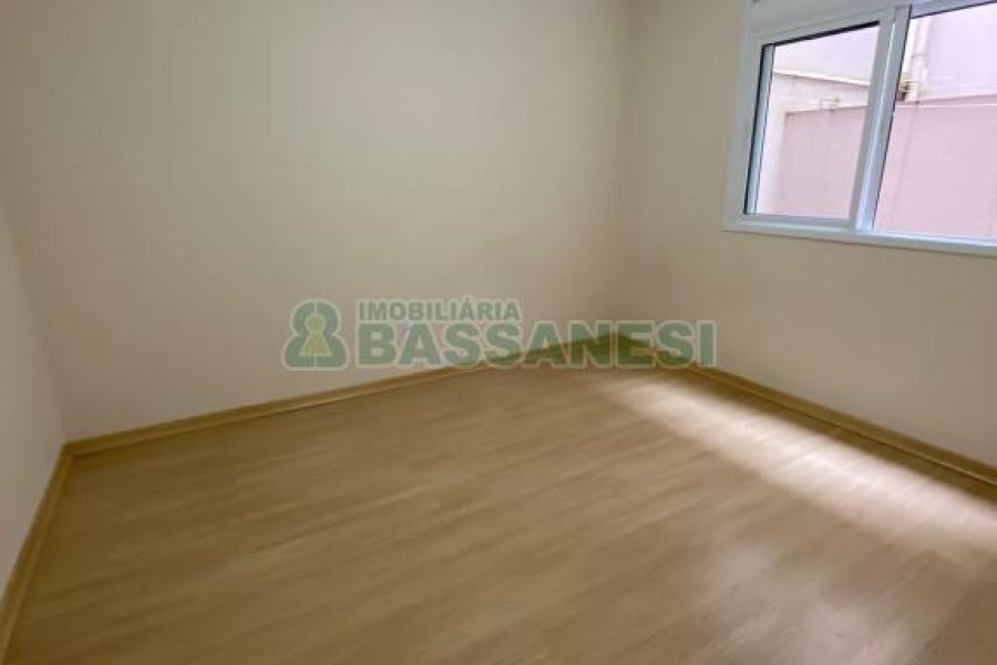 Apartamento com 71m², 2 dormitórios, 1 vaga, no bairro Salgado Filho em Caxias do Sul para Comprar