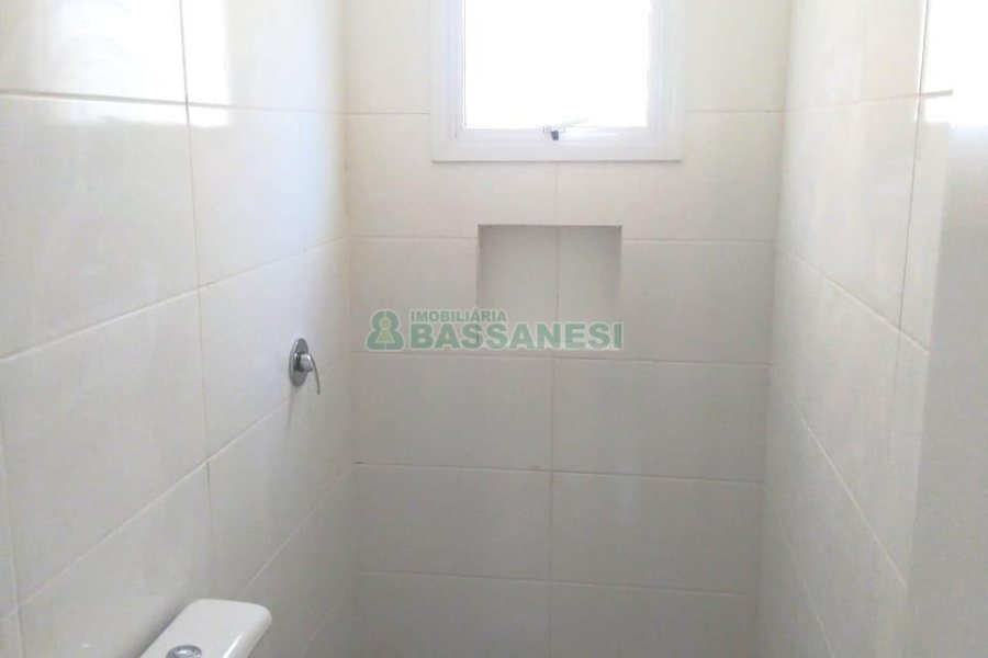 Apartamento com 80m², 2 dormitórios, 1 vaga, no bairro Salgado Filho em Caxias do Sul para Alugar