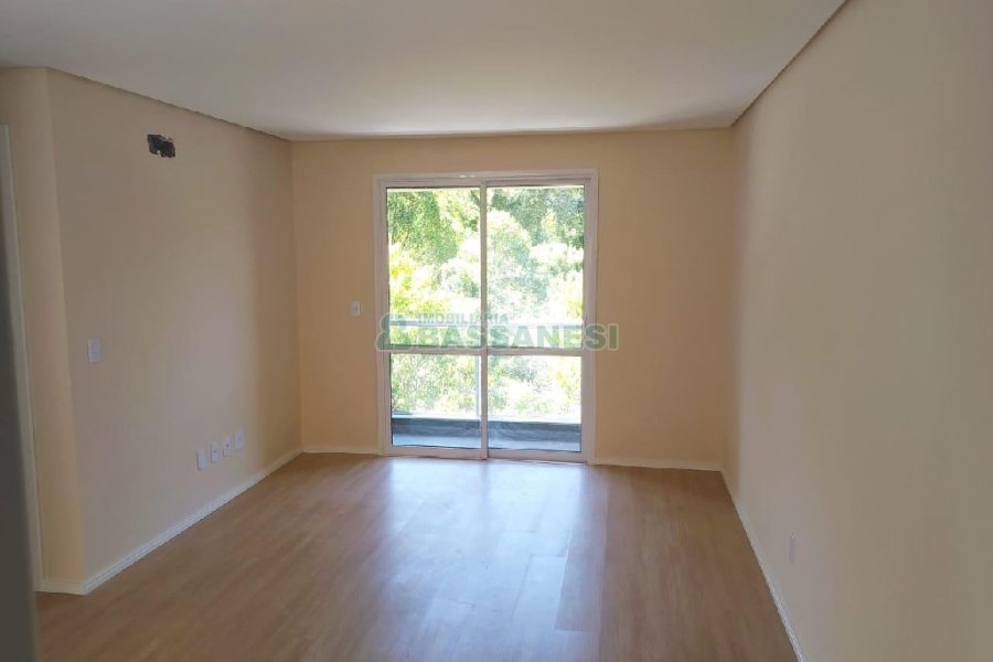 Apartamento com 80m², 2 dormitórios, 1 vaga, no bairro Salgado Filho em Caxias do Sul para Alugar