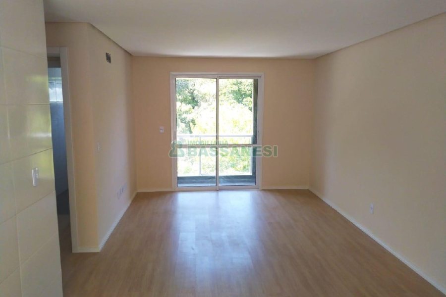 Apartamento com 80m², 2 dormitórios, 1 vaga, no bairro Salgado Filho em Caxias do Sul para Alugar