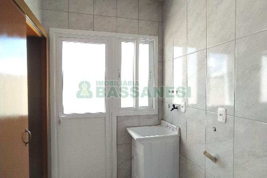 Apartamento com 130m², 2 dormitórios, 2 vagas, no bairro Rio Branco em Caxias do Sul para Alugar