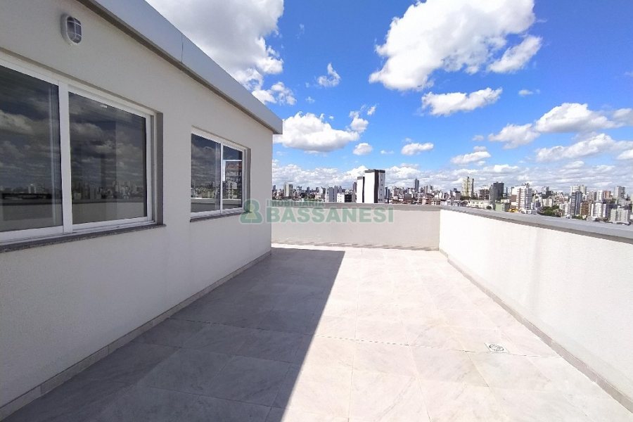 Apartamento com 130m², 2 dormitórios, 2 vagas, no bairro Rio Branco em Caxias do Sul para Alugar