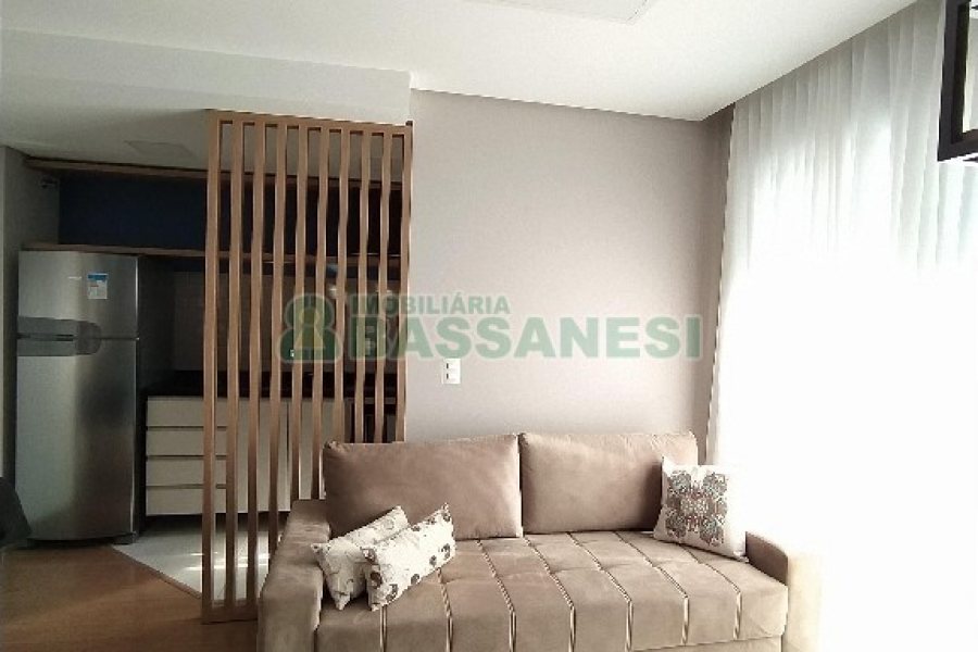 Apto Mobiliado com 41m², 1 dormitório, 1 vaga, no bairro Lourdes em Caxias do Sul para Alugar