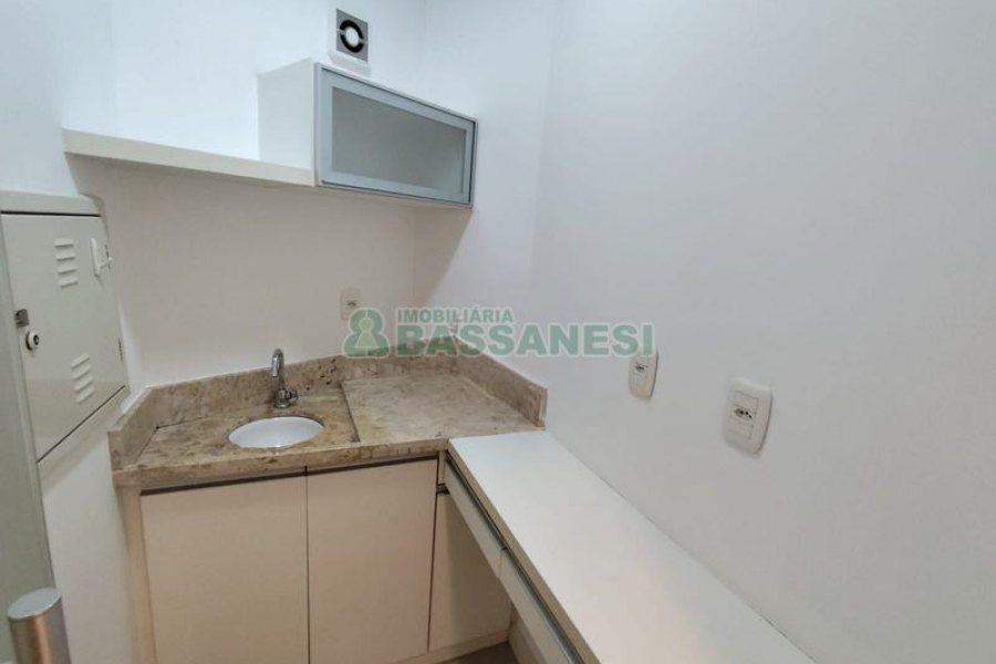 Loja com 80m², no bairro São Pelegrino em Caxias do Sul para Alugar