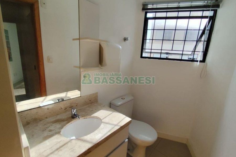 Loja com 80m², no bairro São Pelegrino em Caxias do Sul para Alugar