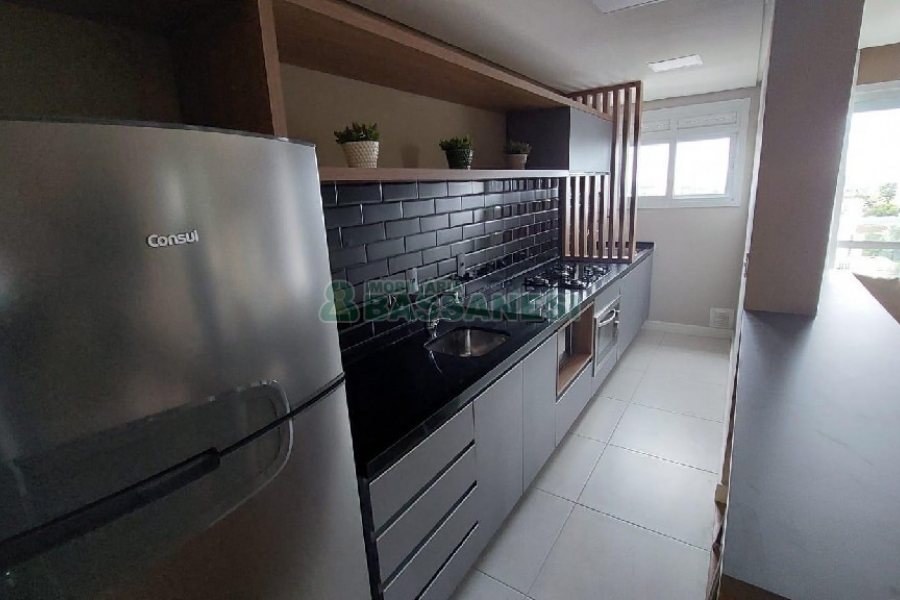 Apto Mobiliado com 57m², 2 dormitórios, 2 vagas, no bairro Lourdes em Caxias do Sul para Alugar
