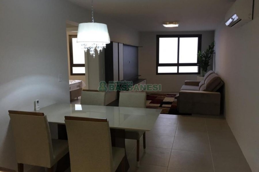 Apto Mobiliado com 71m², 2 dormitórios, 2 vagas, no bairro Rio Branco em Caxias do Sul para Comprar