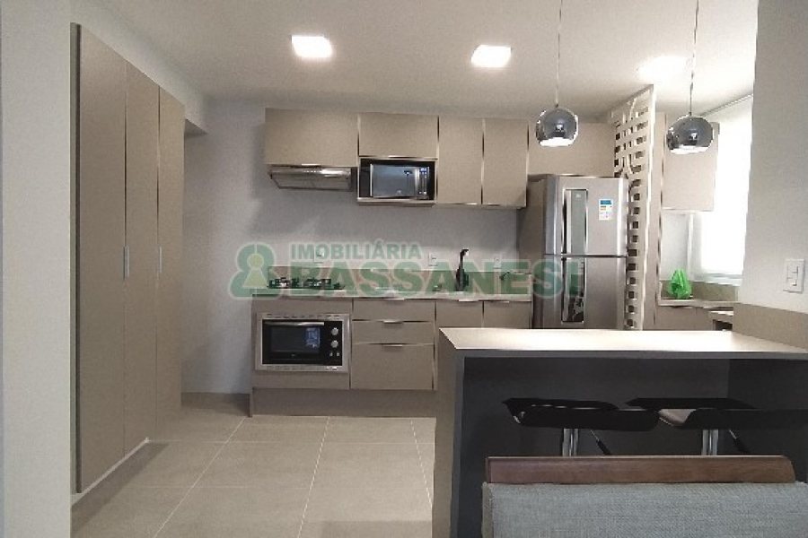 Apto Mobiliado com 71m², 2 dormitórios, 2 vagas, no bairro Rio Branco em Caxias do Sul para Comprar