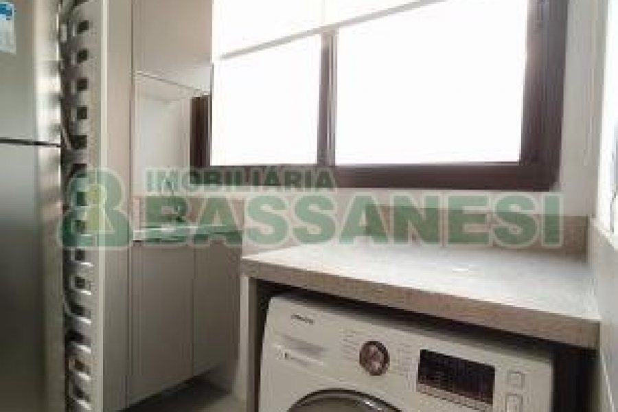 Apto Mobiliado com 71m², 2 dormitórios, 2 vagas, no bairro Rio Branco em Caxias do Sul para Comprar