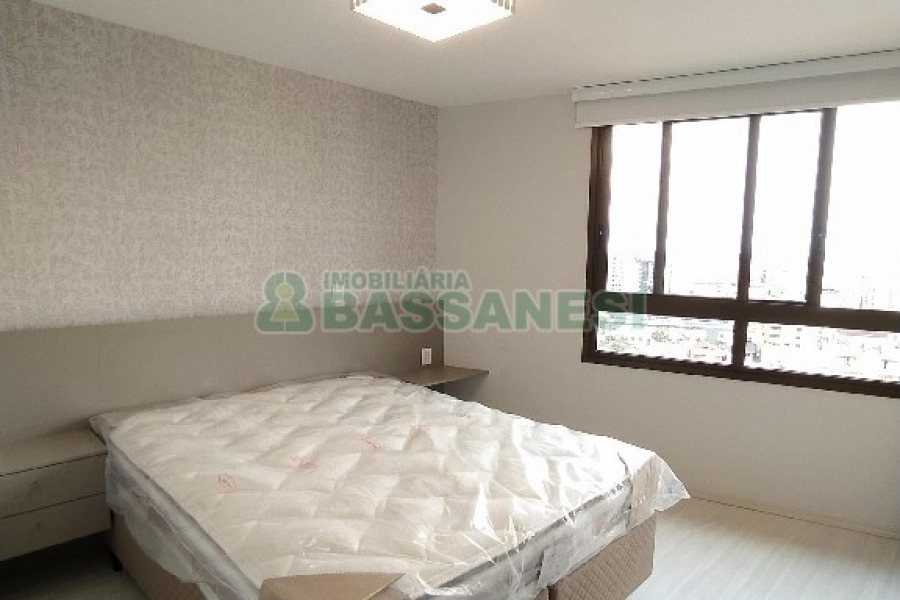 Apto Mobiliado com 71m², 2 dormitórios, 2 vagas, no bairro Rio Branco em Caxias do Sul para Comprar