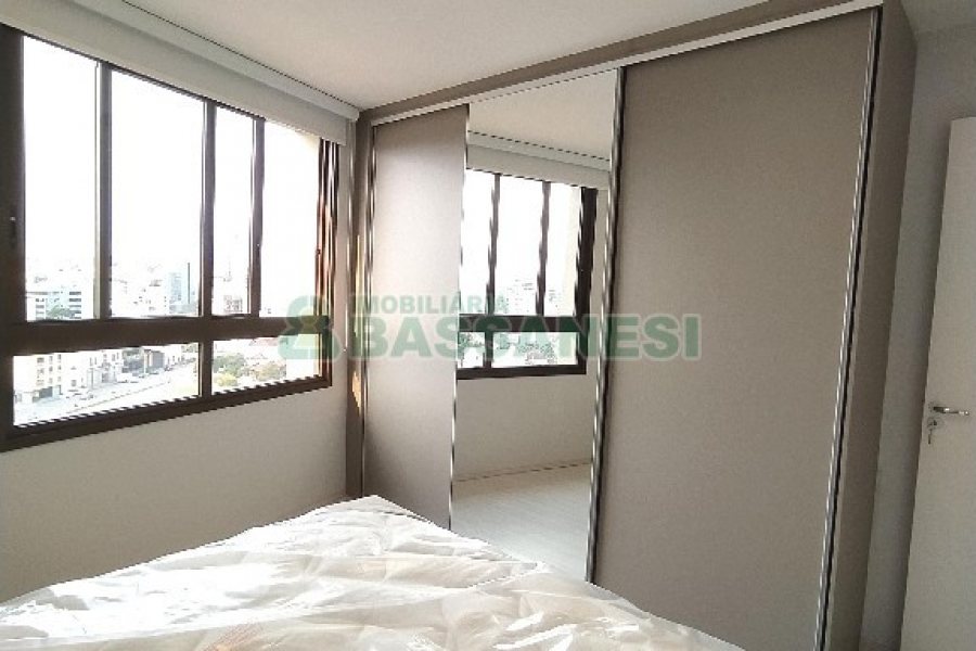 Apto Mobiliado com 71m², 2 dormitórios, 2 vagas, no bairro Rio Branco em Caxias do Sul para Comprar