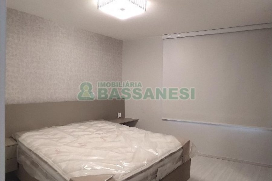 Apto Mobiliado com 71m², 2 dormitórios, 2 vagas, no bairro Rio Branco em Caxias do Sul para Comprar