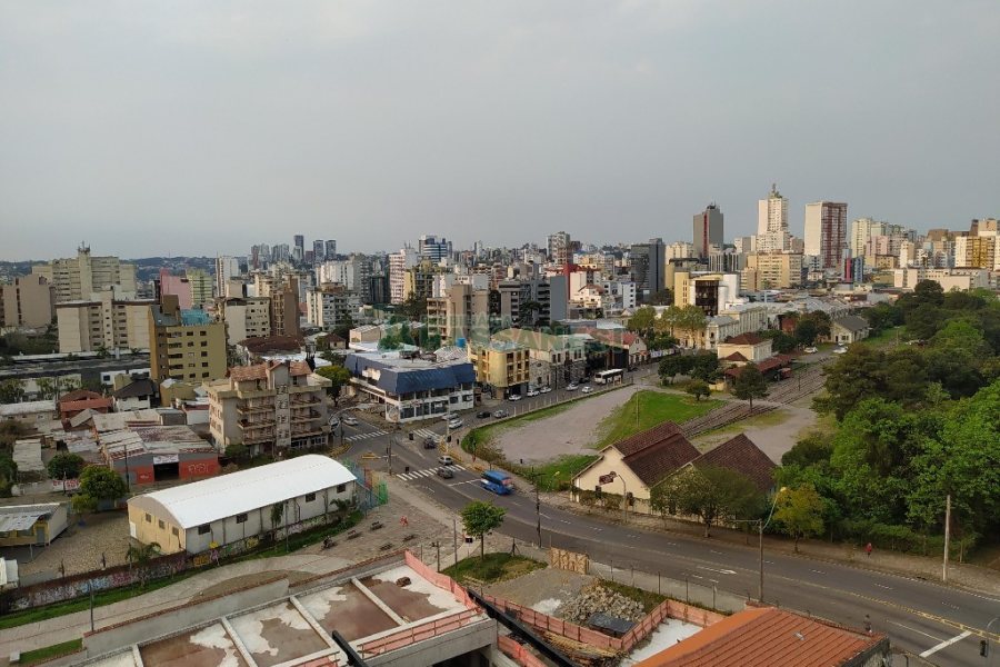 Apto Mobiliado com 71m², 2 dormitórios, 2 vagas, no bairro Rio Branco em Caxias do Sul para Comprar