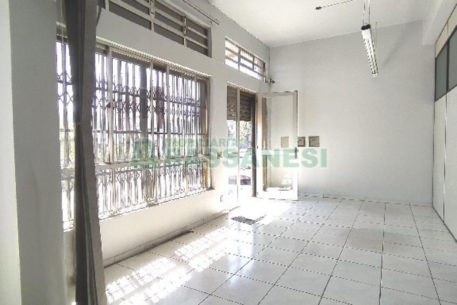 Loja com 85m², no bairro Universitário em Caxias do Sul para Alugar