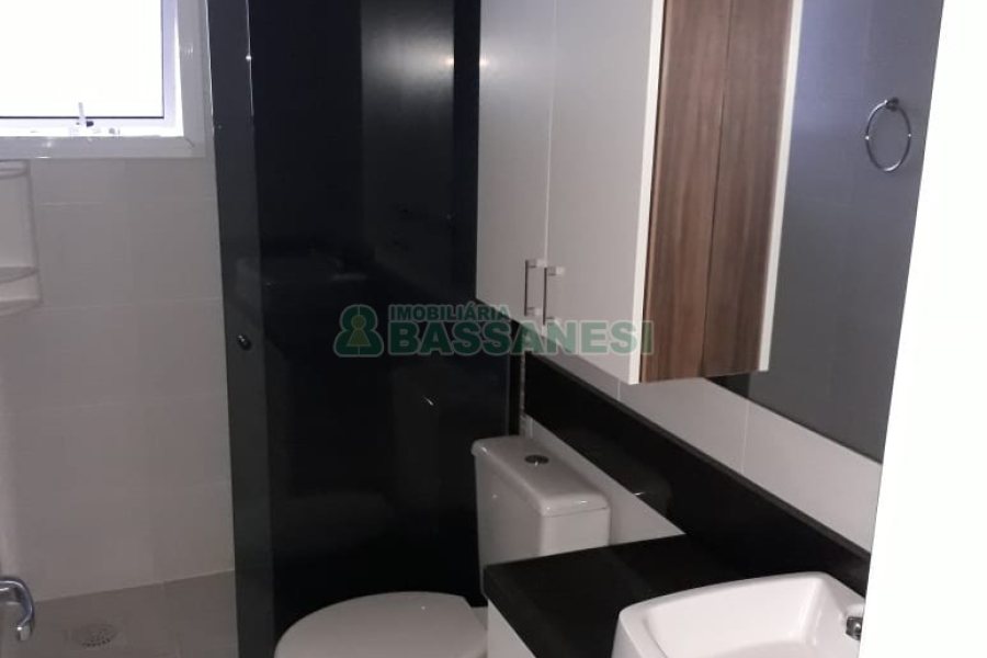 Apartamento com 58m², 2 dormitórios, 1 vaga, no bairro Treviso em Caxias do Sul para Comprar