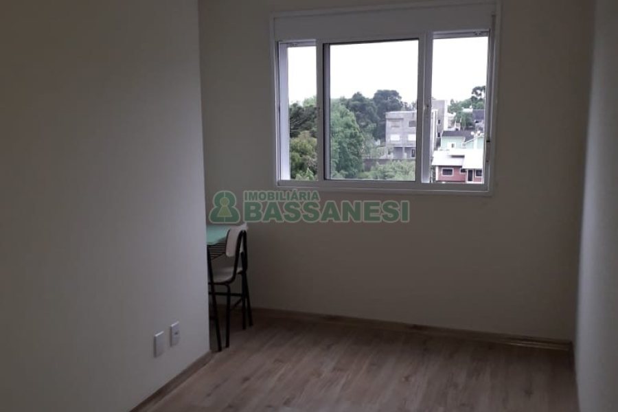 Apartamento com 58m², 2 dormitórios, 1 vaga, no bairro Treviso em Caxias do Sul para Comprar