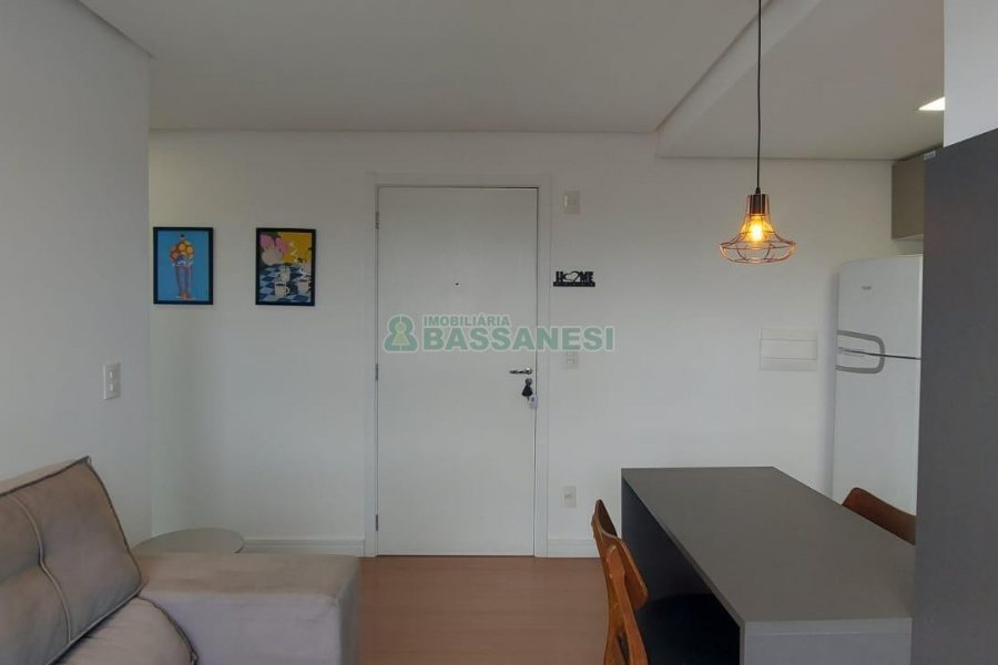 Apartamento com 35m², 1 dormitório, 1 vaga, no bairro Lourdes em Caxias do Sul para Alugar