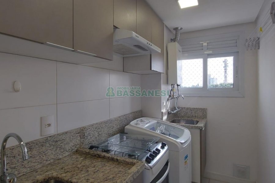 Apartamento com 35m², 1 dormitório, 1 vaga, no bairro Lourdes em Caxias do Sul para Alugar