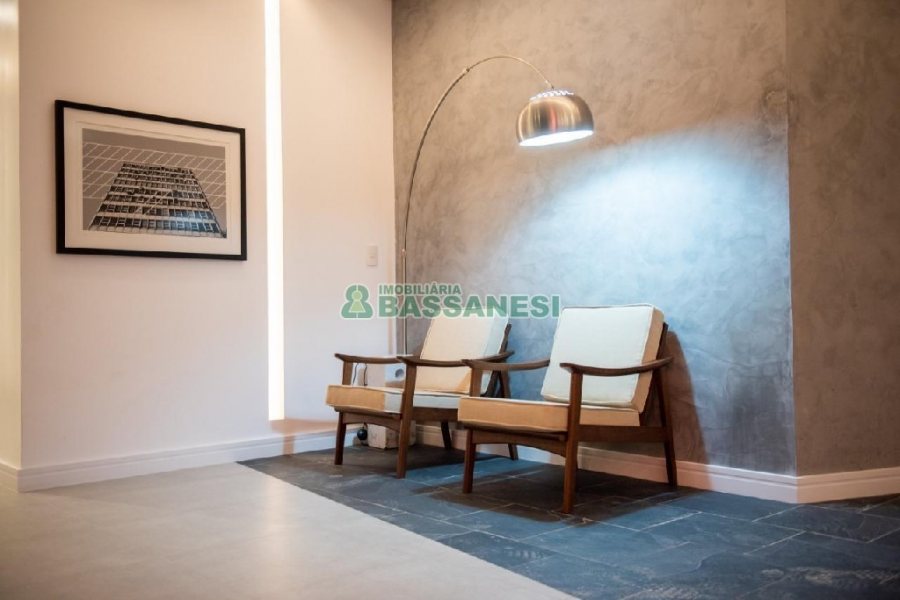 Apartamento com 35m², 1 dormitório, 1 vaga, no bairro Lourdes em Caxias do Sul para Alugar