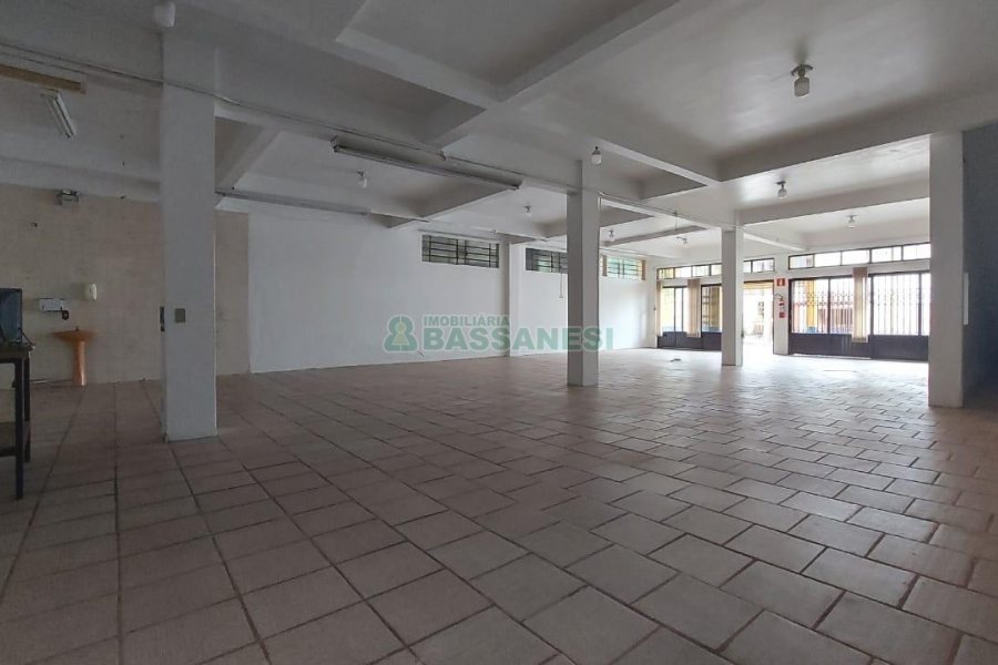 Loja com 180m², no bairro São Victor COHAB em Caxias do Sul para Alugar