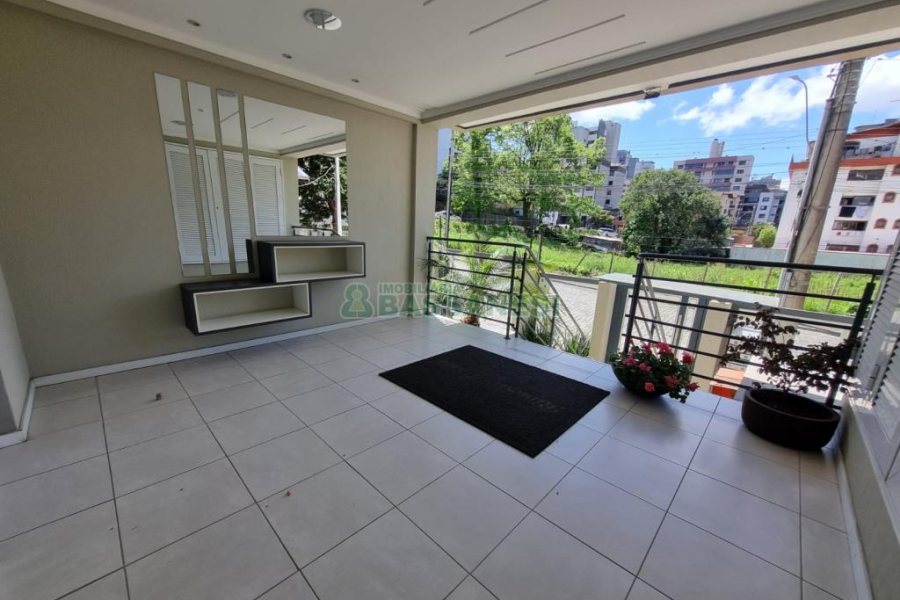 Apartamento com 86m², 2 dormitórios, 2 vagas, no bairro Panazzolo em Caxias do Sul para Comprar