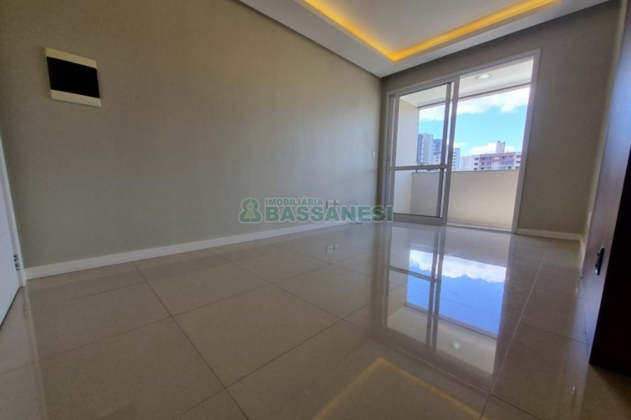 Apartamento com 86m², 2 dormitórios, 2 vagas, no bairro Panazzolo em Caxias do Sul para Comprar