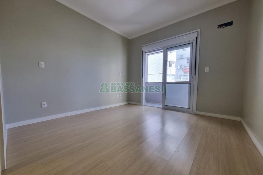 Apartamento com 86m², 2 dormitórios, 2 vagas, no bairro Panazzolo em Caxias do Sul para Comprar