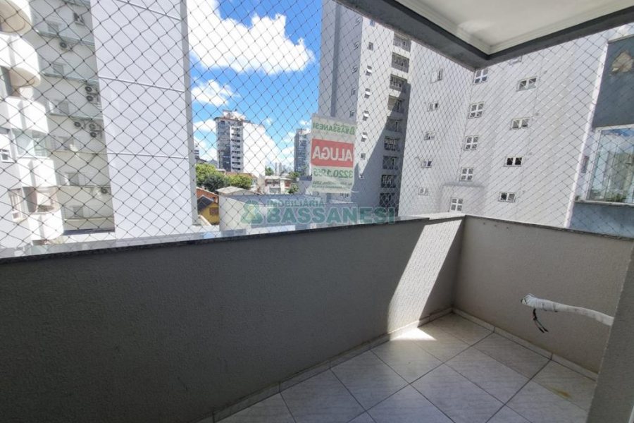 Apartamento com 86m², 2 dormitórios, 2 vagas, no bairro Panazzolo em Caxias do Sul para Comprar
