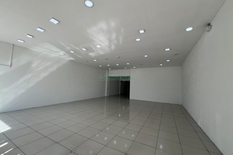 Loja com 164m², no bairro São José em Caxias do Sul para Alugar