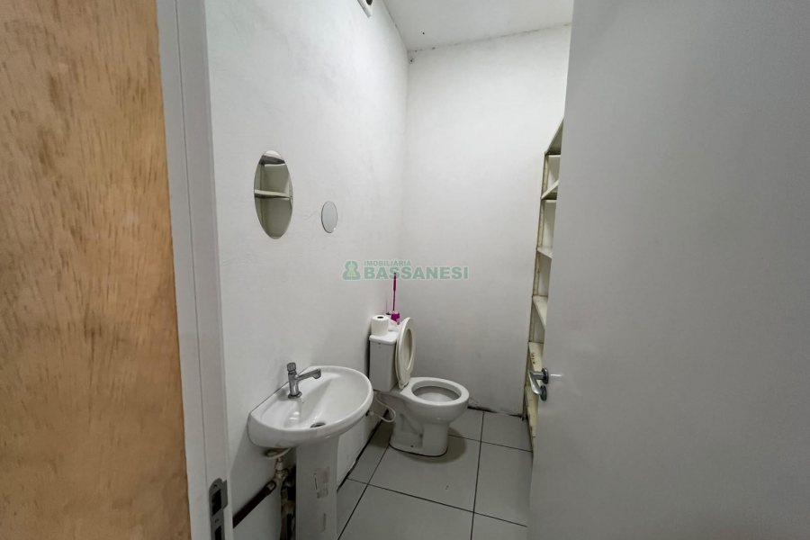 Loja com 164m², no bairro São José em Caxias do Sul para Alugar