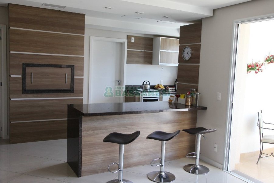 Apto Mobiliado com 153m², 3 dormitórios, 2 vagas, no bairro Lourdes em Caxias do Sul para Comprar