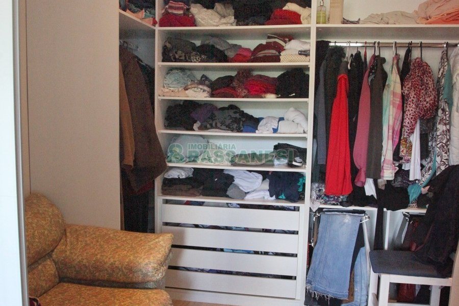 Apto Mobiliado com 153m², 3 dormitórios, 2 vagas, no bairro Lourdes em Caxias do Sul para Comprar