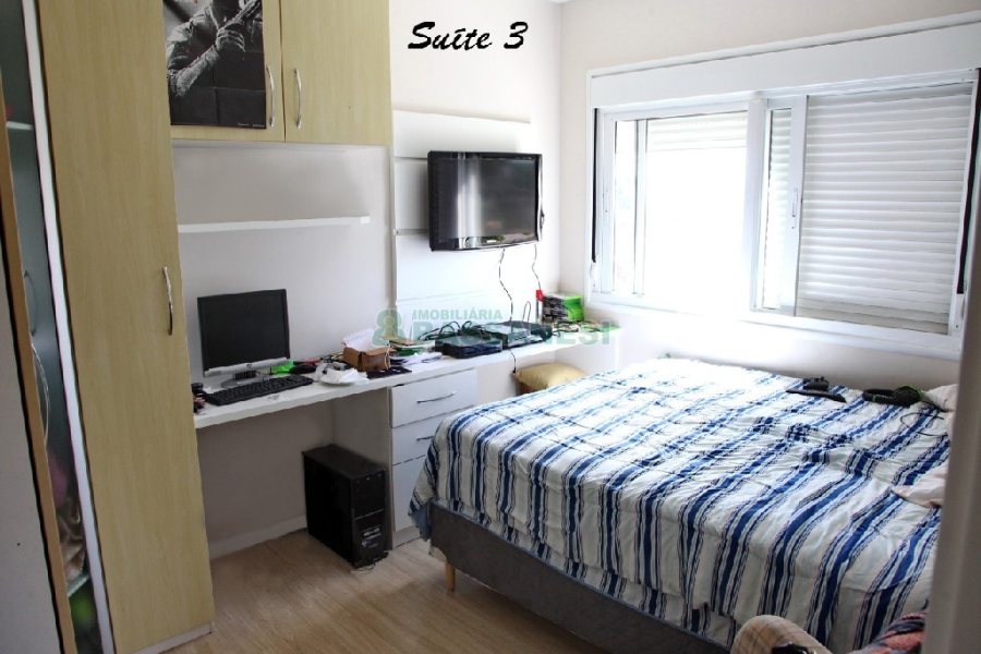 Apto Mobiliado com 153m², 3 dormitórios, 2 vagas, no bairro Lourdes em Caxias do Sul para Comprar