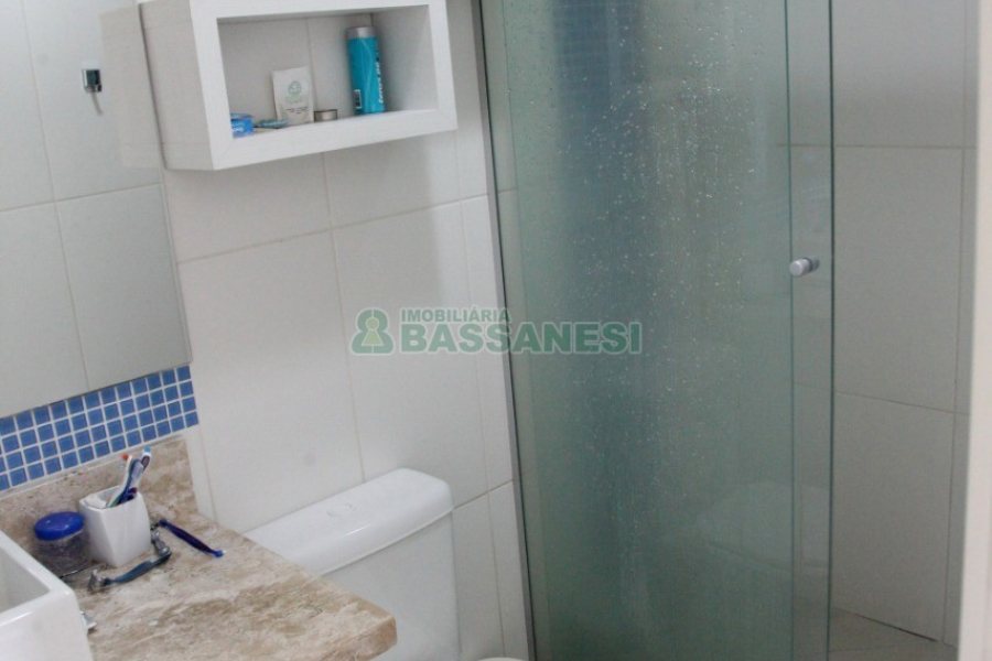 Apto Mobiliado com 153m², 3 dormitórios, 2 vagas, no bairro Lourdes em Caxias do Sul para Comprar