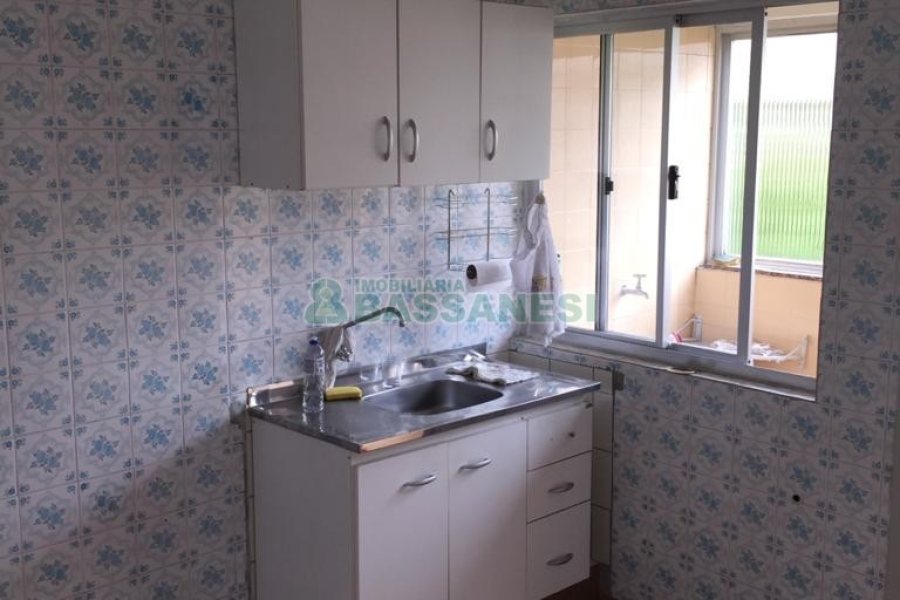 Apartamento com 38m², 1 dormitório, no bairro Pio X em Caxias do Sul para Comprar