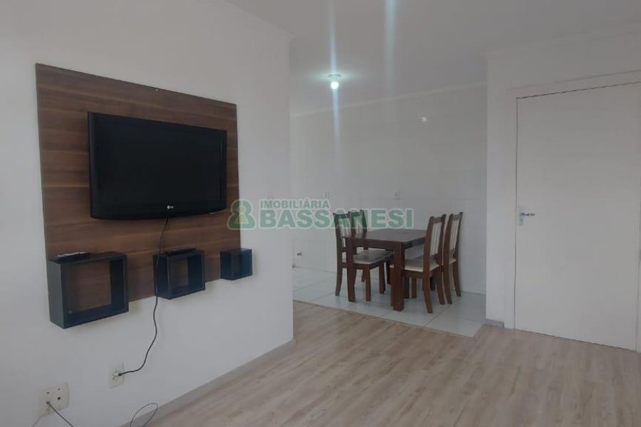 Apartamento com 62m², 2 dormitórios, 1 vaga, no bairro Vinhedos em Caxias do Sul para Alugar