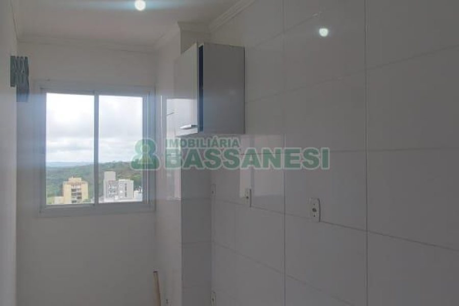 Apartamento com 62m², 2 dormitórios, 1 vaga, no bairro Vinhedos em Caxias do Sul para Alugar