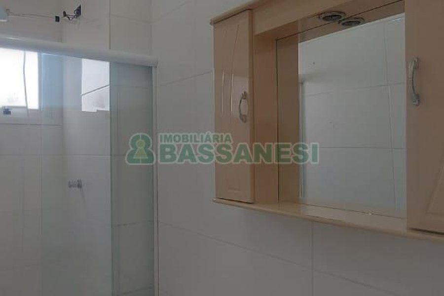 Apartamento com 62m², 2 dormitórios, 1 vaga, no bairro Vinhedos em Caxias do Sul para Alugar