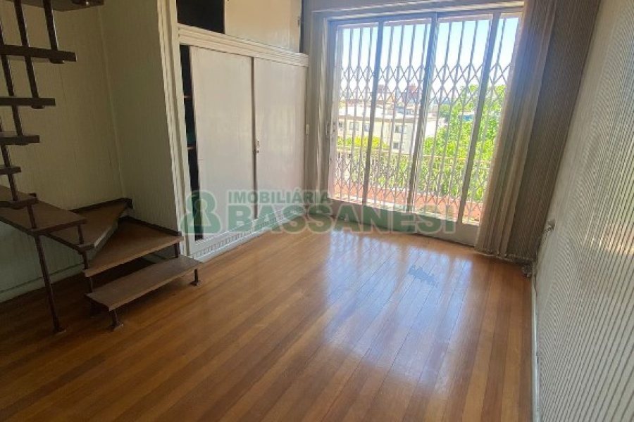 Casa Comercial com 330m², 3 dormitórios, 3 vagas, no bairro São Pelegrino em Caxias do Sul para Alugar ou Comprar